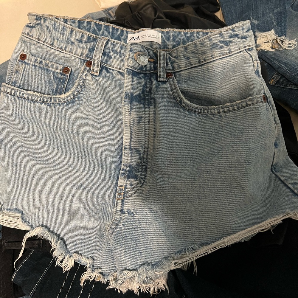 Zara jeans never worn size 6